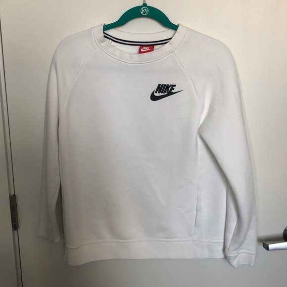 Nike Tops - NIKE sweatshirt